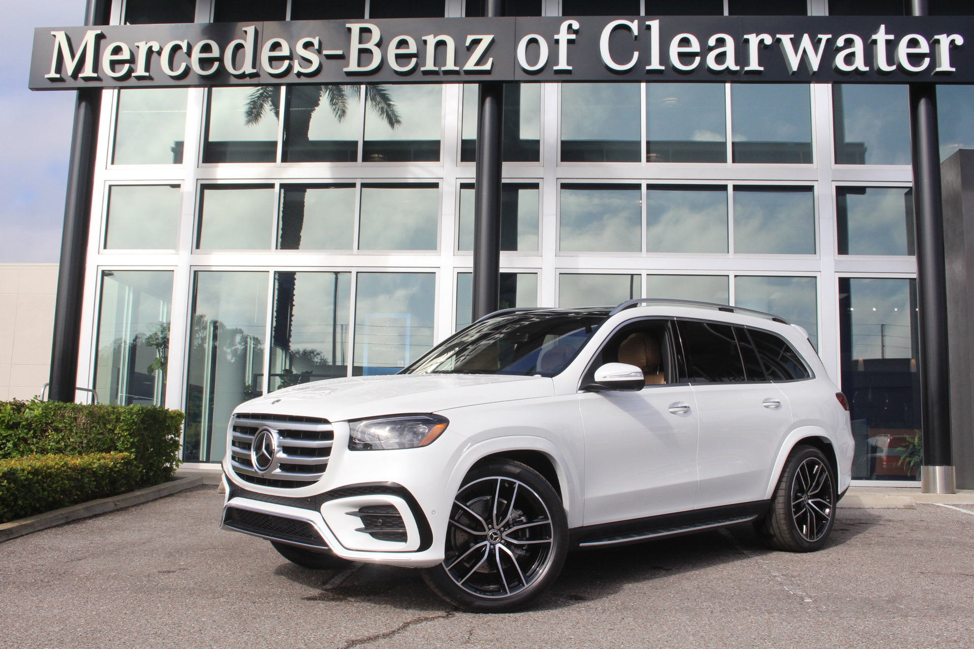New 2026 Mercedes-Benz GLS 580 4MATIC image 1