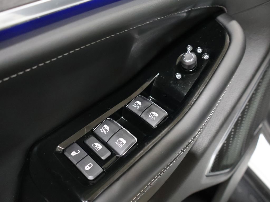 Used 2023 Jeep Grand Cherokee Overland w/ Luxury Tech Group IV image 14