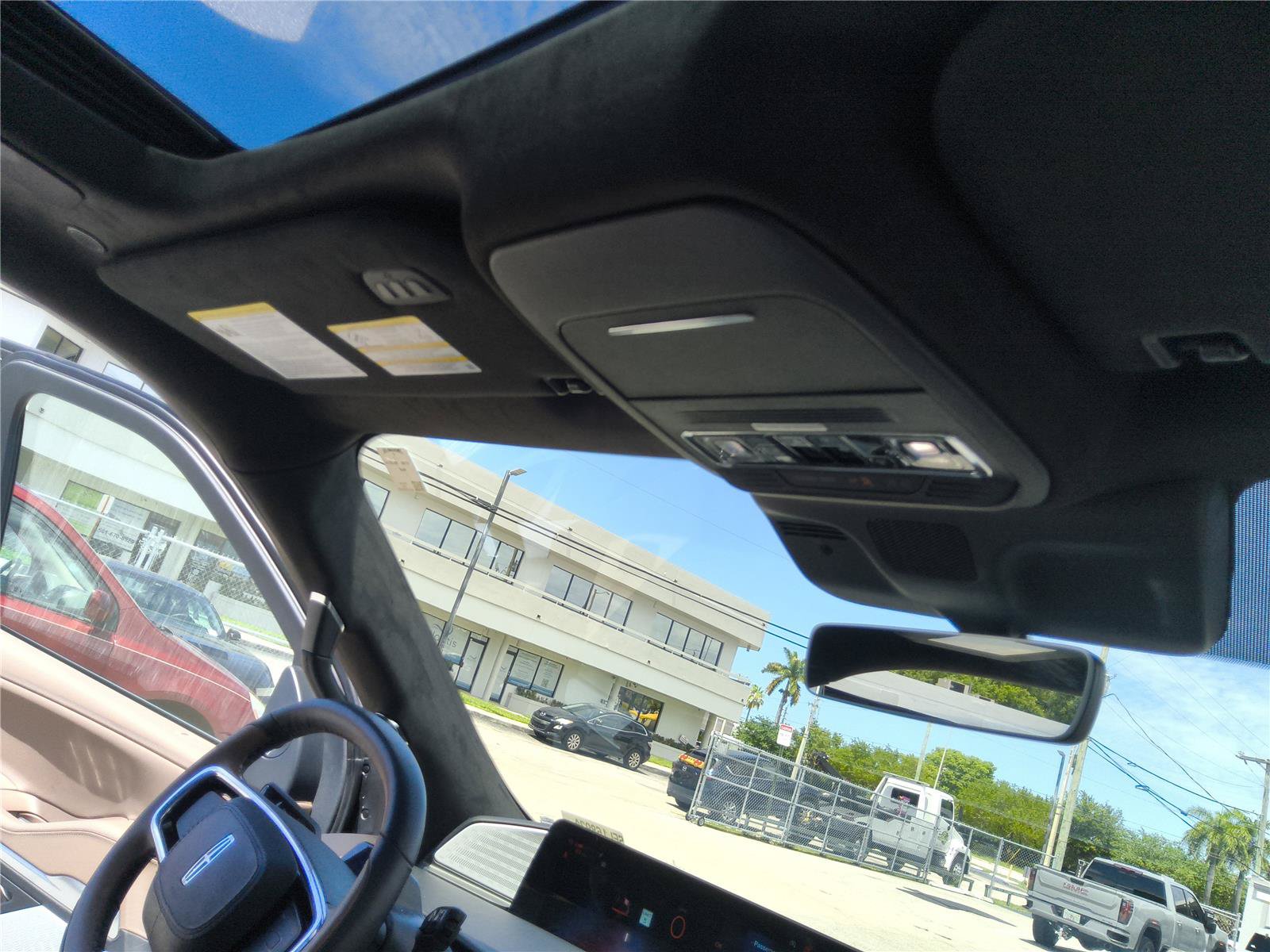 Used 2025 Lincoln Navigator L Black Label AWD/4WD image 40