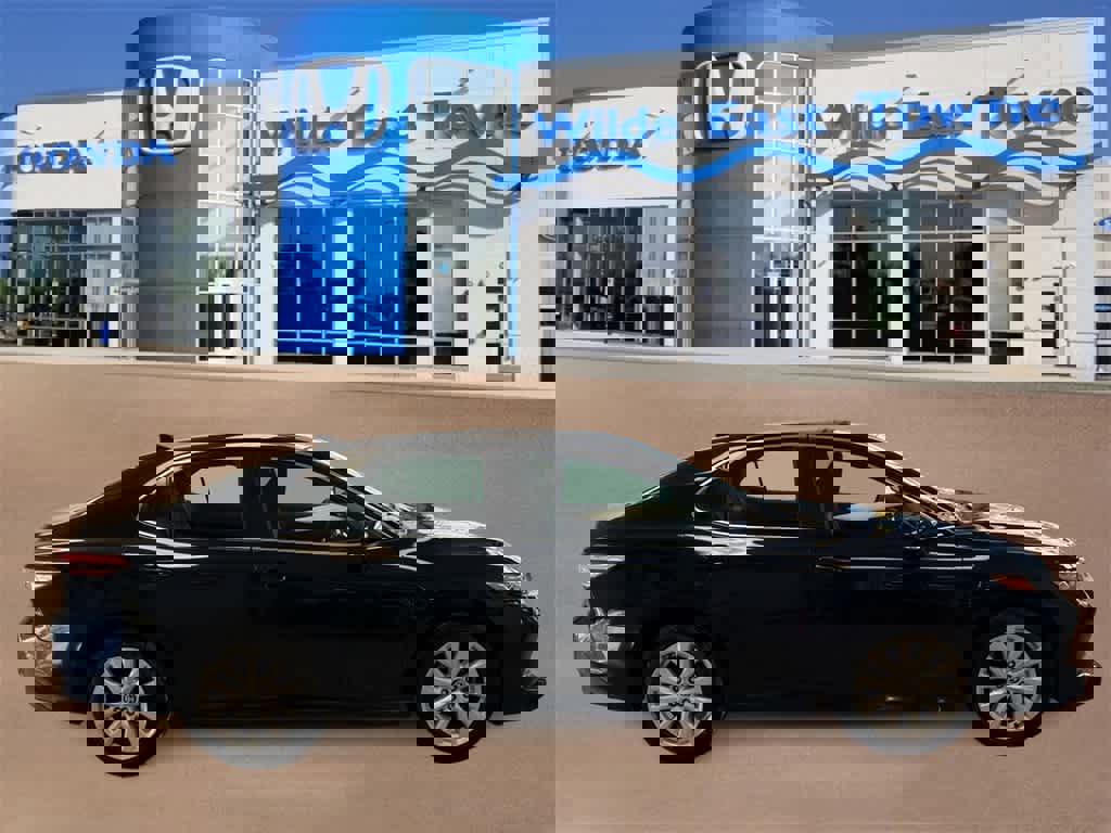 Used 2020 Toyota Camry LE image 9