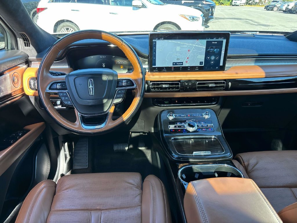 Used 2023 Lincoln Nautilus Black Label w/ Class II Trailer Tow Package AWD/4WD image 15