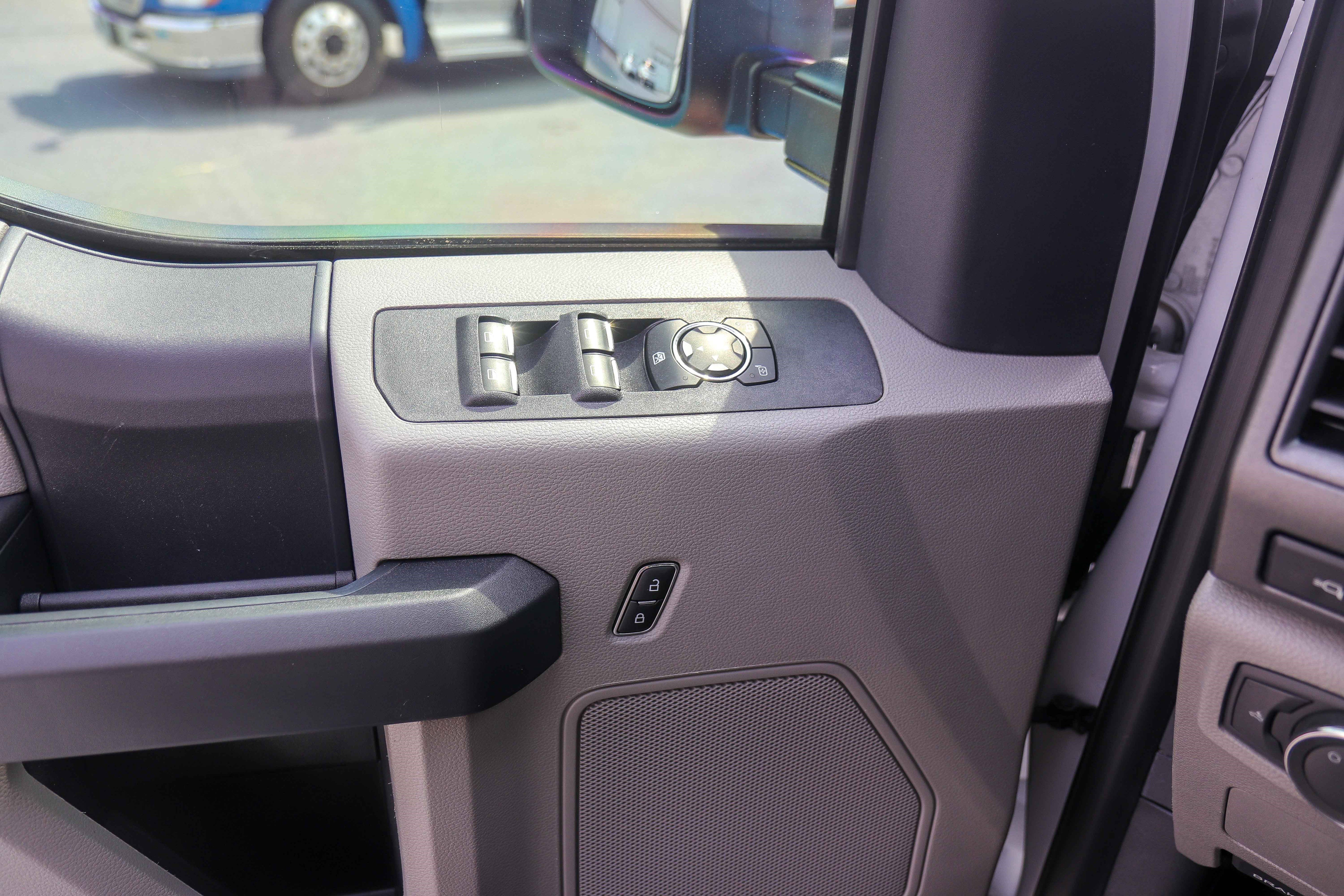 Used 2022 Ford F450 XL w/ Power Equipment Group image 28