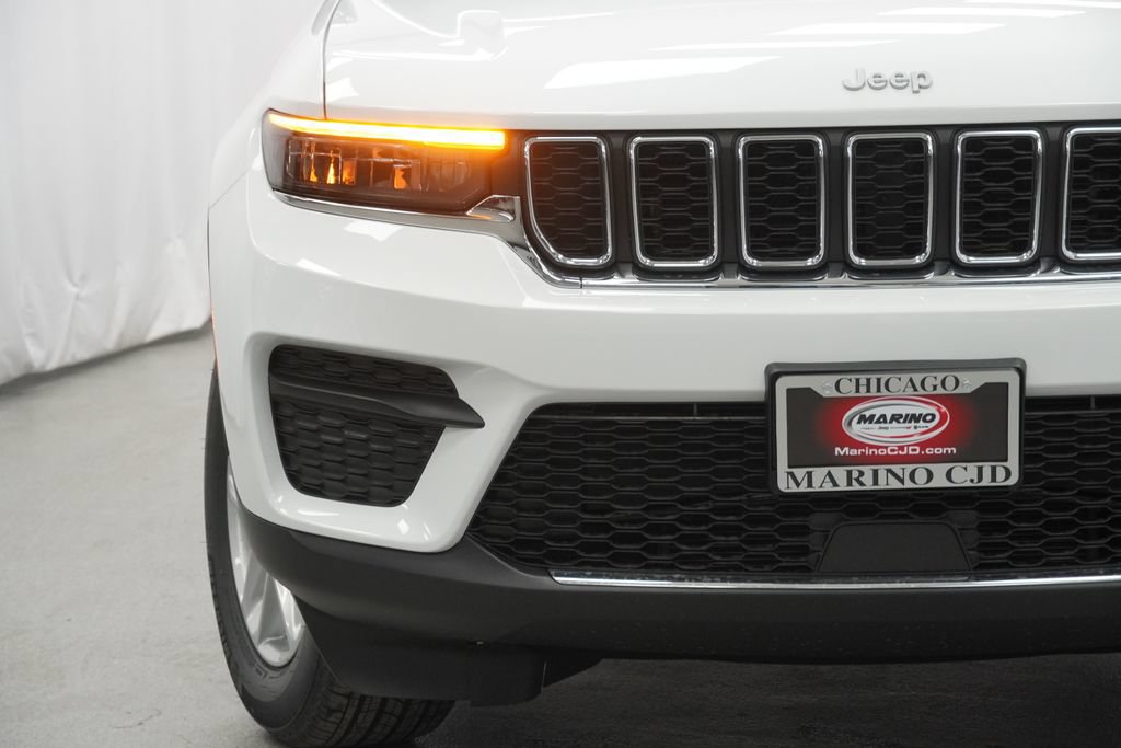 New 2026 Jeep Grand Cherokee Laredo AWD/4WD image 6