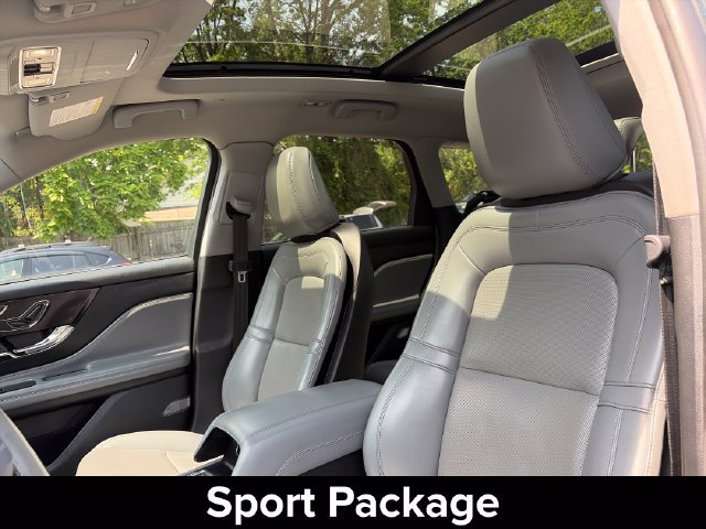 Used 2022 Lincoln Corsair Reserve w/ Equipment Group 201A AWD/4WD image 16