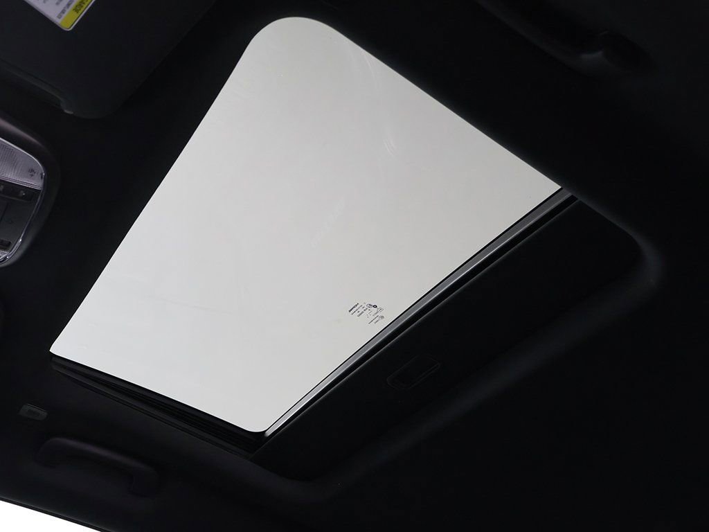 Used 2023 Dodge Charger Scat Pack w/ Daytona Edition Group image 16