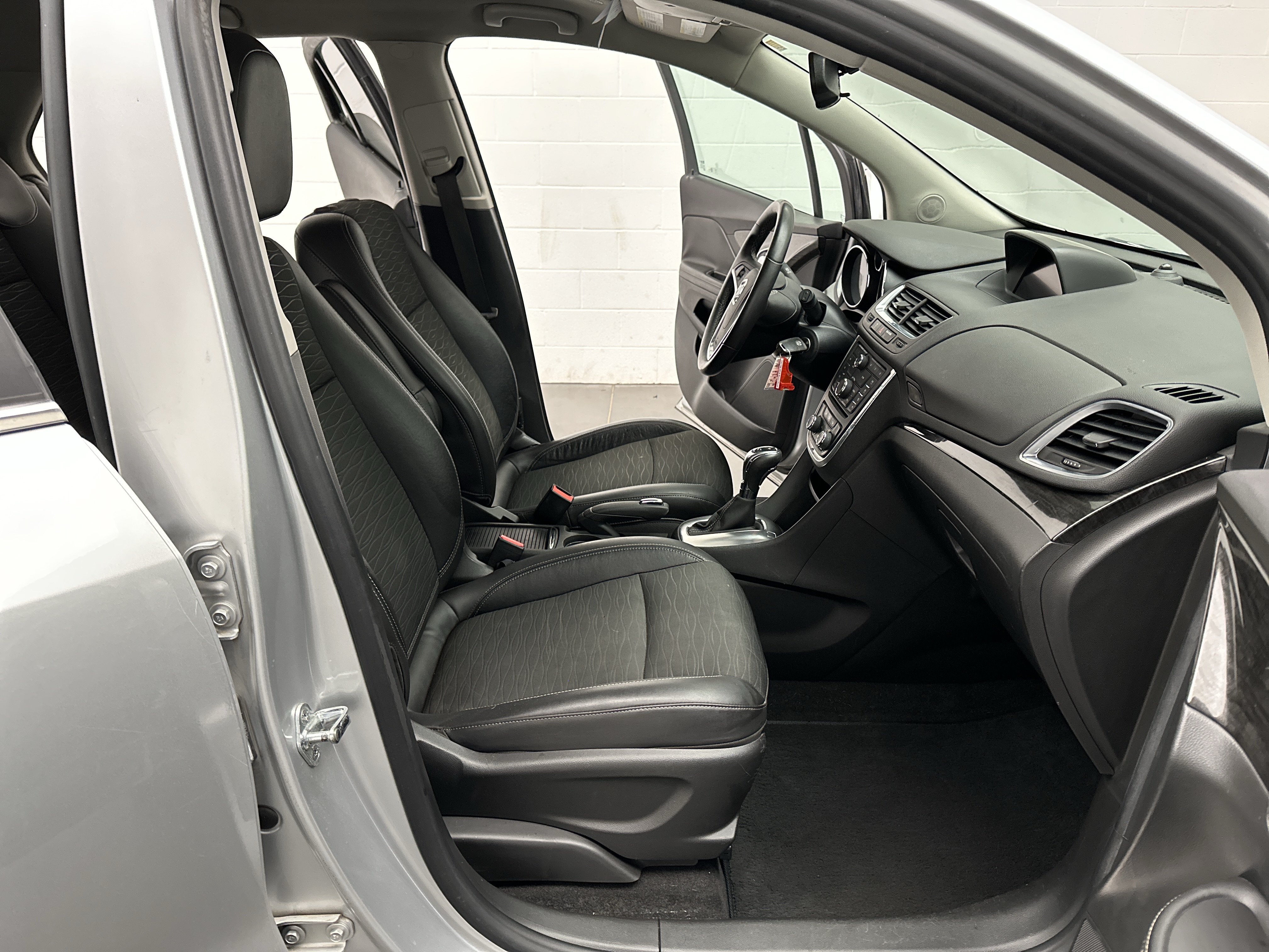Used 2016 Buick Encore FWD image 20