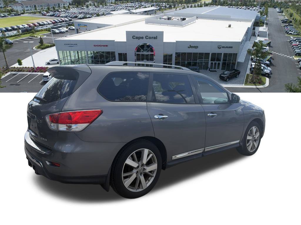 Used 2016 Nissan Pathfinder Platinum w/ Cargo Package FWD image 3