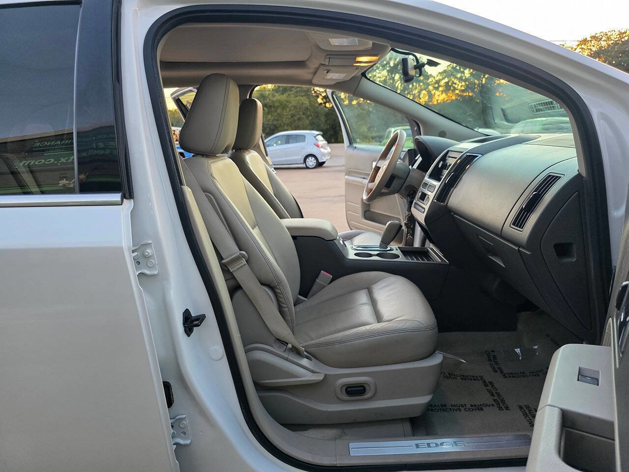 Used 2010 Ford Edge Limited image 27