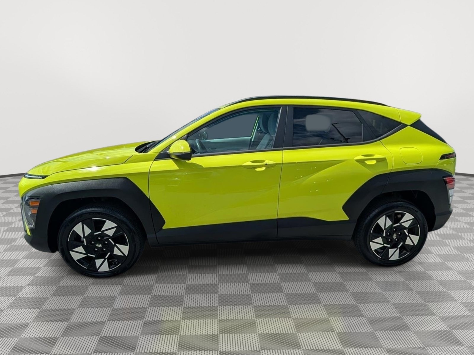 Used 2024 Hyundai Kona SEL AWD/4WD image 2