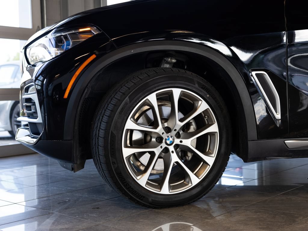 Used 2021 BMW X5 xDrive40i w/ Executive Package 3 AWD/4WD image 6