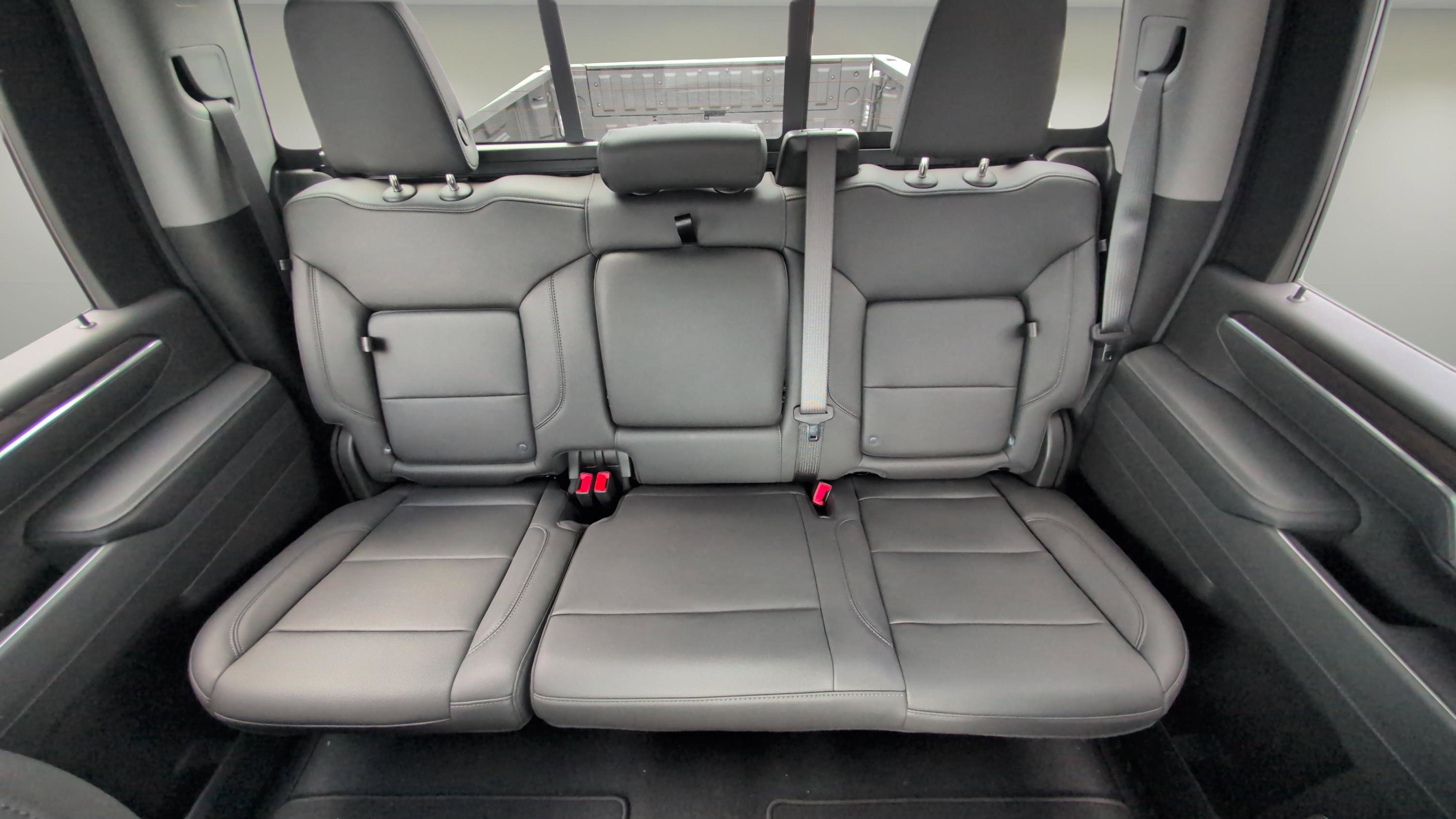 New 2025 GMC Sierra 2500 SLT w/ SLT Convenience Package image 18