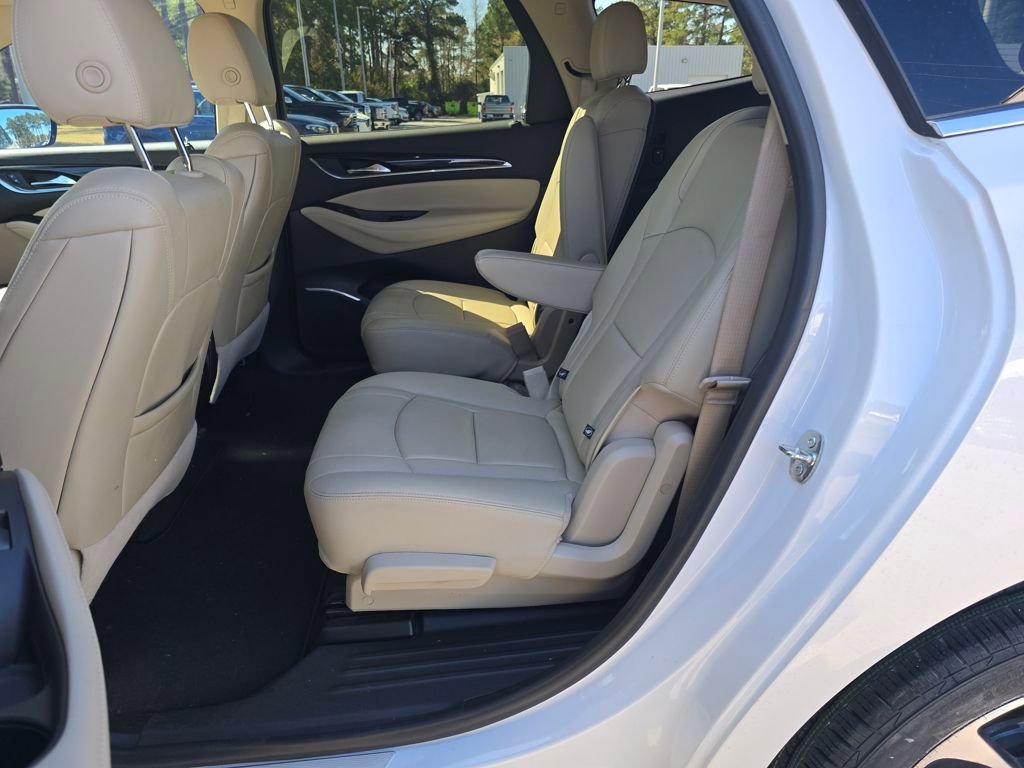 Used 2021 Buick Enclave Essence w/ Sport Touring Edition image 30