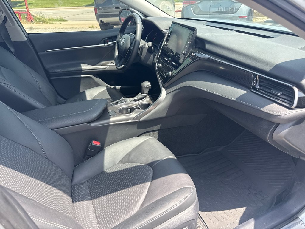 Used 2024 Toyota Camry XSE FWD image 17