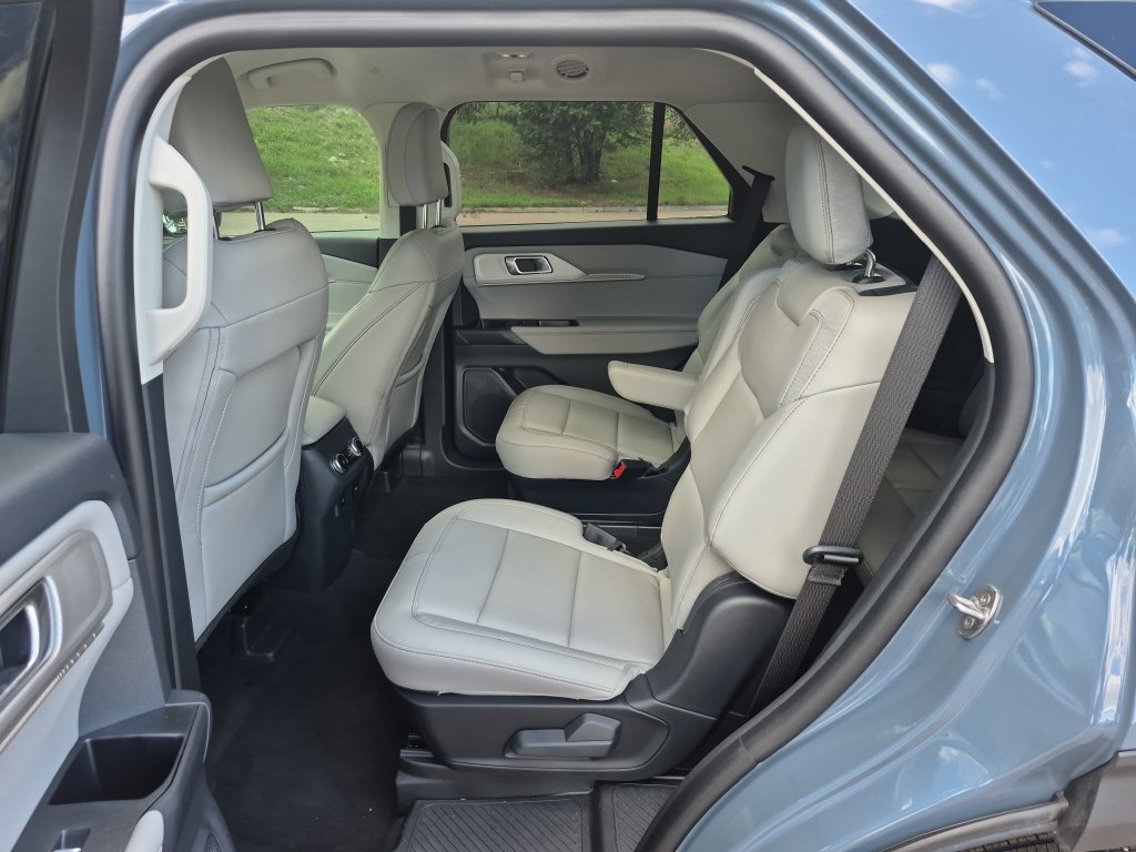 New 2026 Ford Explorer Active w/ Active Comfort Package AWD/4WD image 18