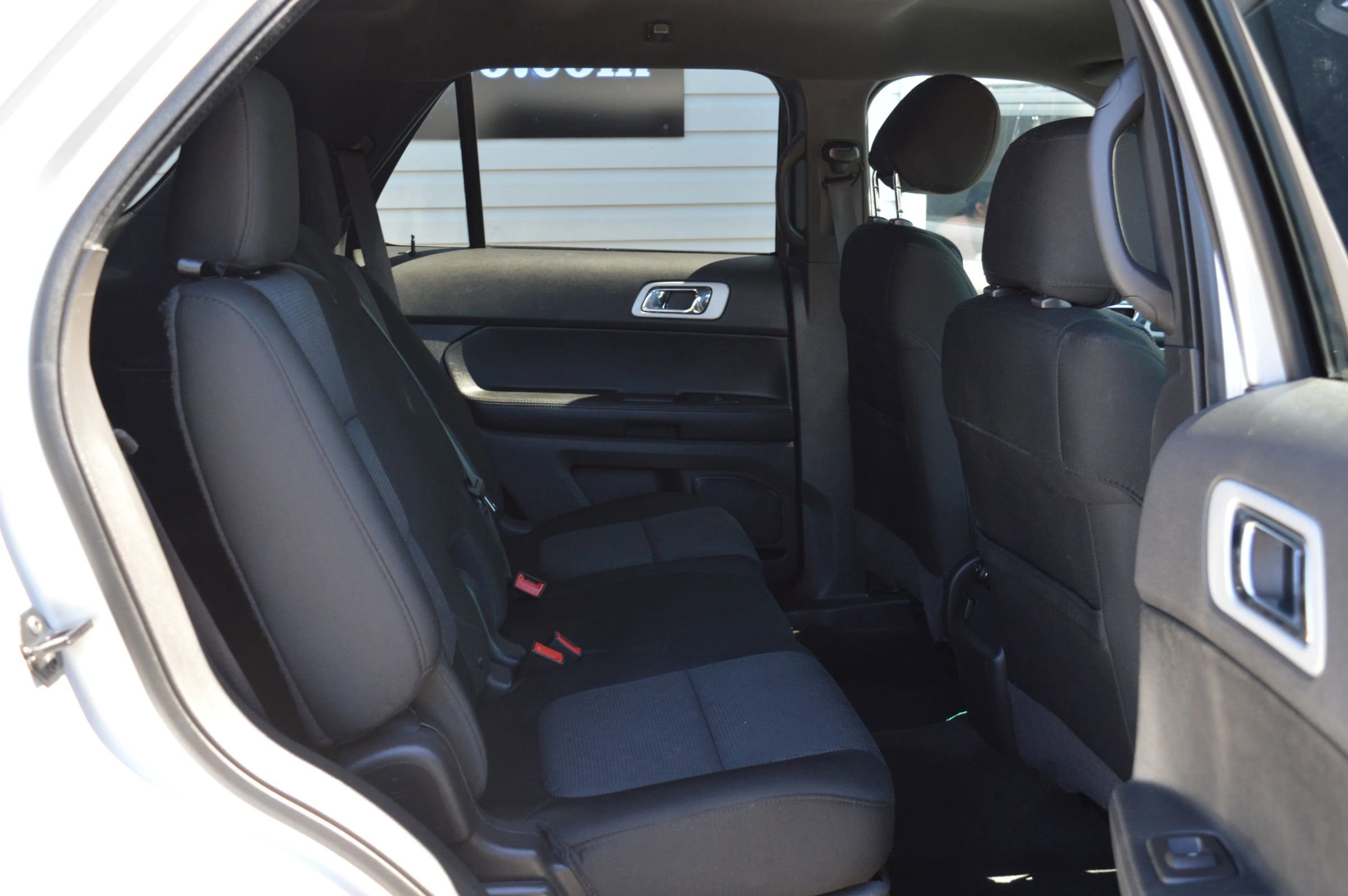 Used 2014 Ford Explorer XLT image 25