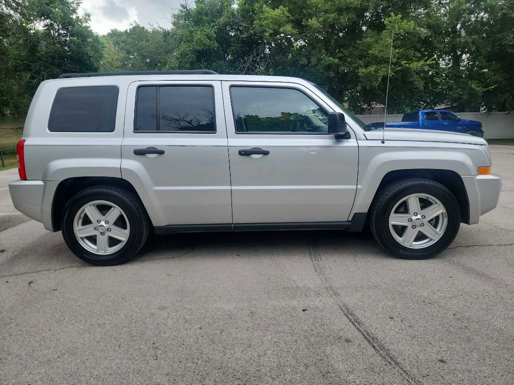 Used 2010 Jeep Patriot Sport w/ Tire & Wheel Group image 9