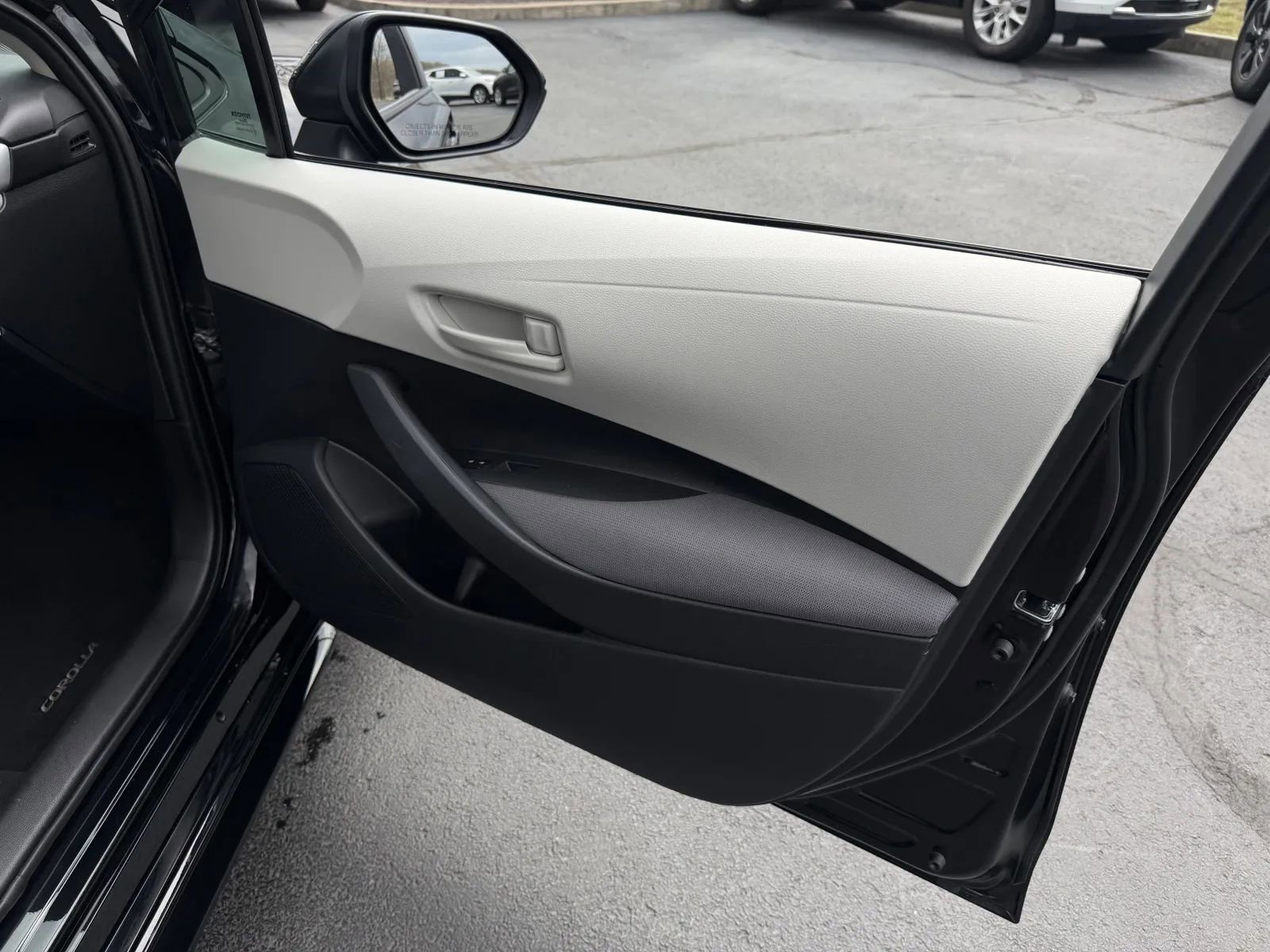 Used 2024 Toyota Corolla LE image 42