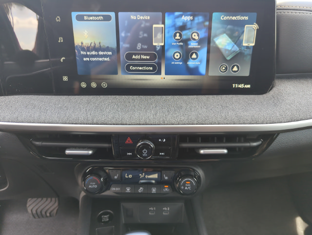 New 2026 Nissan Kicks SV w/ SV Premium Package FWD image 30