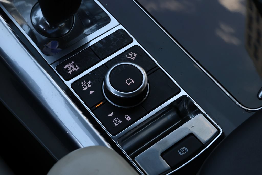 Used 2019 Land Rover Range Rover Sport HST AWD/4WD image 31