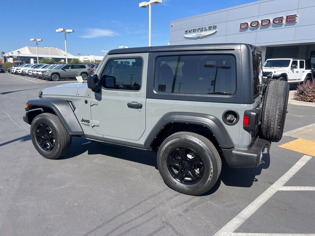 Used 2021 Jeep Wrangler Sport AWD/4WD image 8