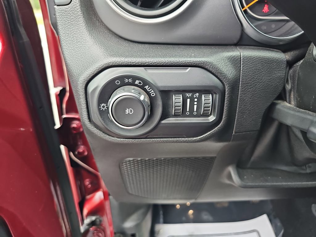 Used 2021 Jeep Wrangler Sport AWD/4WD image 31
