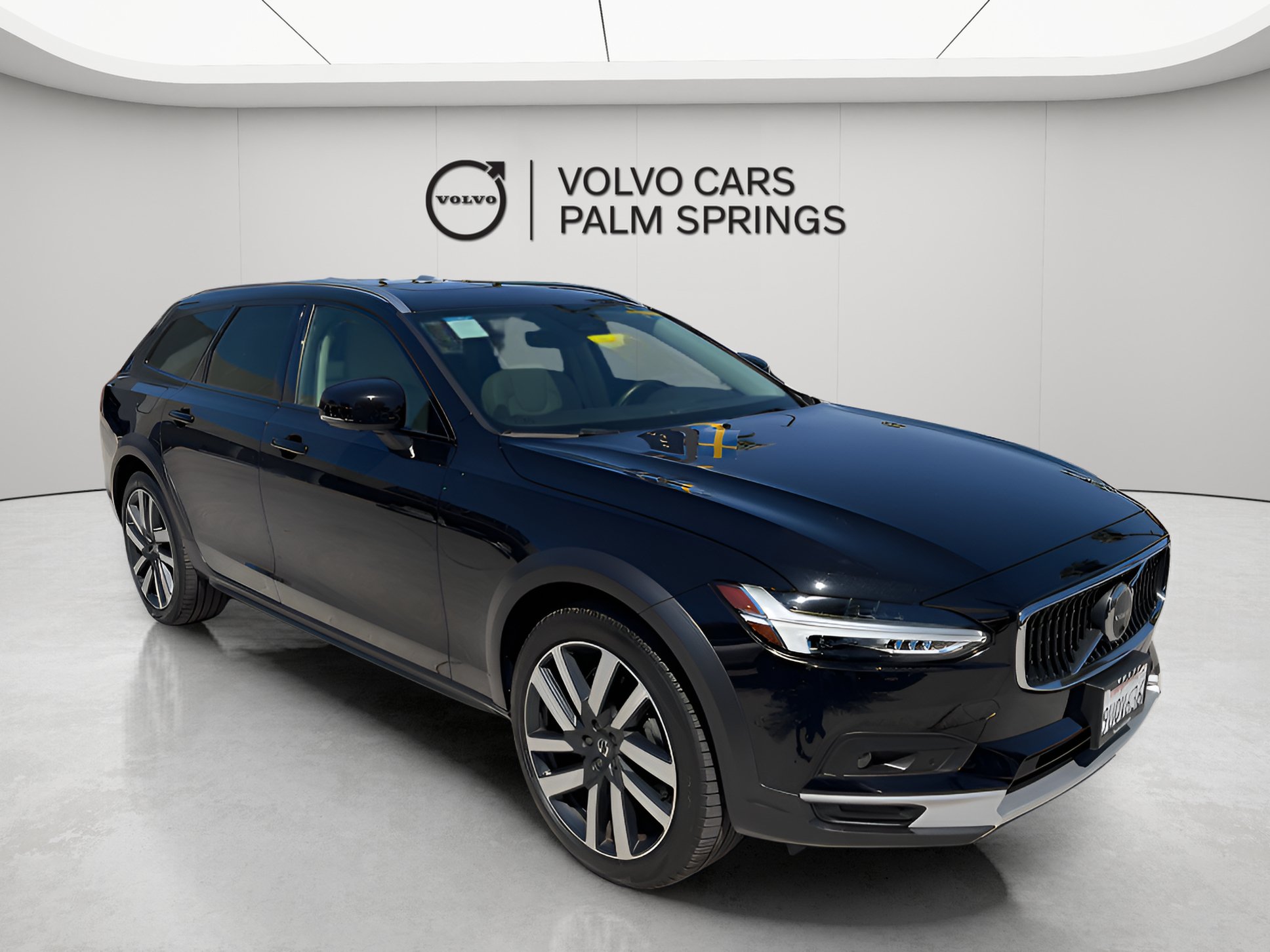 Used 2025 Volvo V90 B6 Cross Country Plus