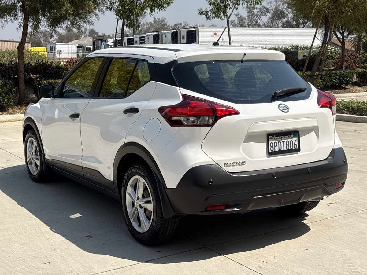 Used 2020 Nissan Kicks S FWD image 5