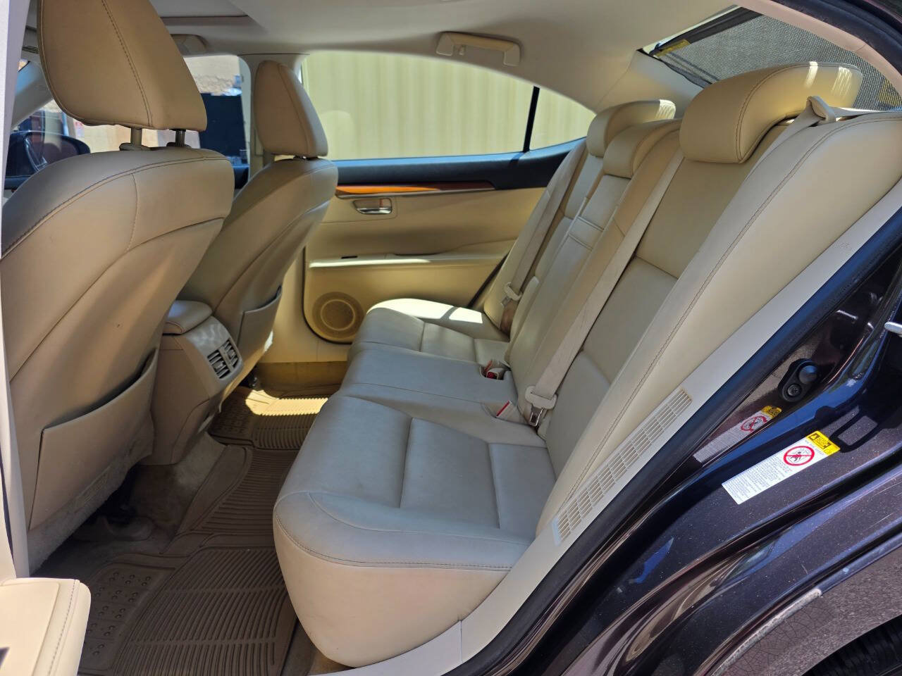 Used 2013 Lexus ES 300h w/ Premium Pkg FWD image 31