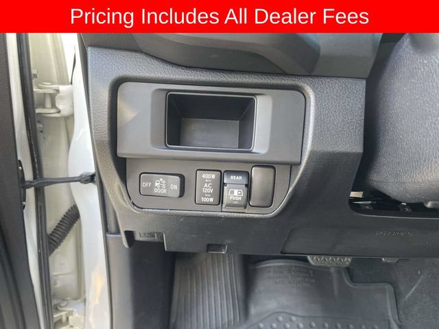 Used 2017 Toyota Tacoma TRD Sport w/ Tow Package (A/T) AWD/4WD image 24