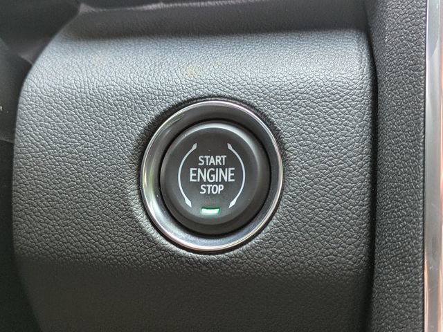 New 2026 GMC Acadia Denali w/ Super Cruise Package FWD image 33