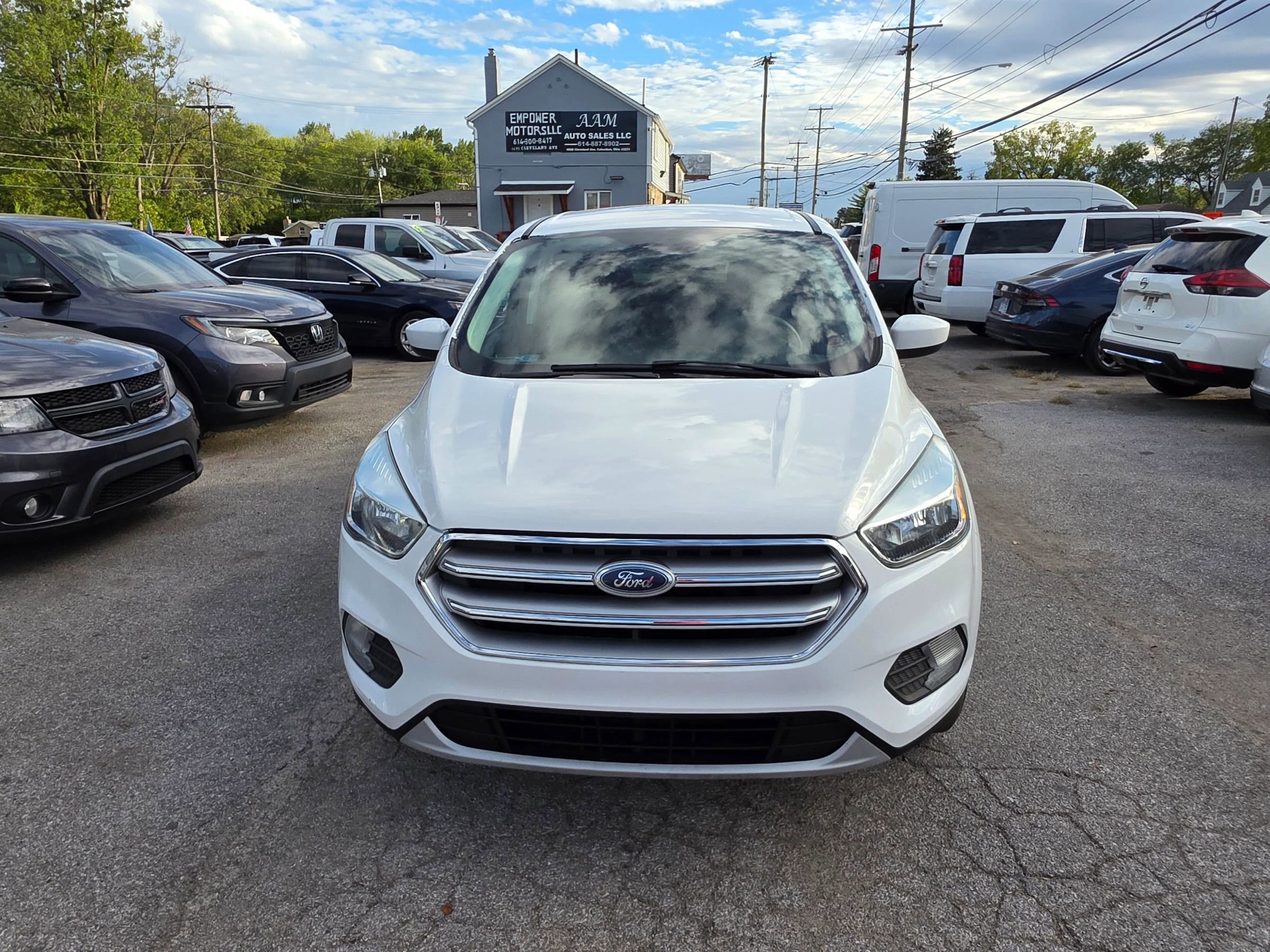 Used 2017 Ford Escape SE image 9