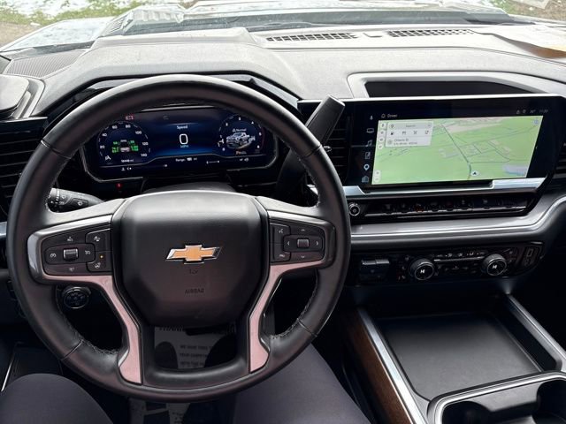 Used 2025 Chevrolet Silverado 3500 High Country w/ Technology Package image 19