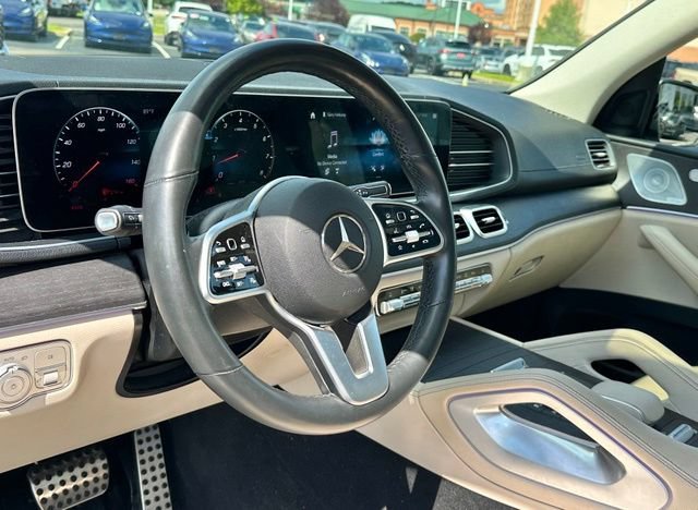 Used 2022 Mercedes-Benz GLS 450 4MATIC image 19