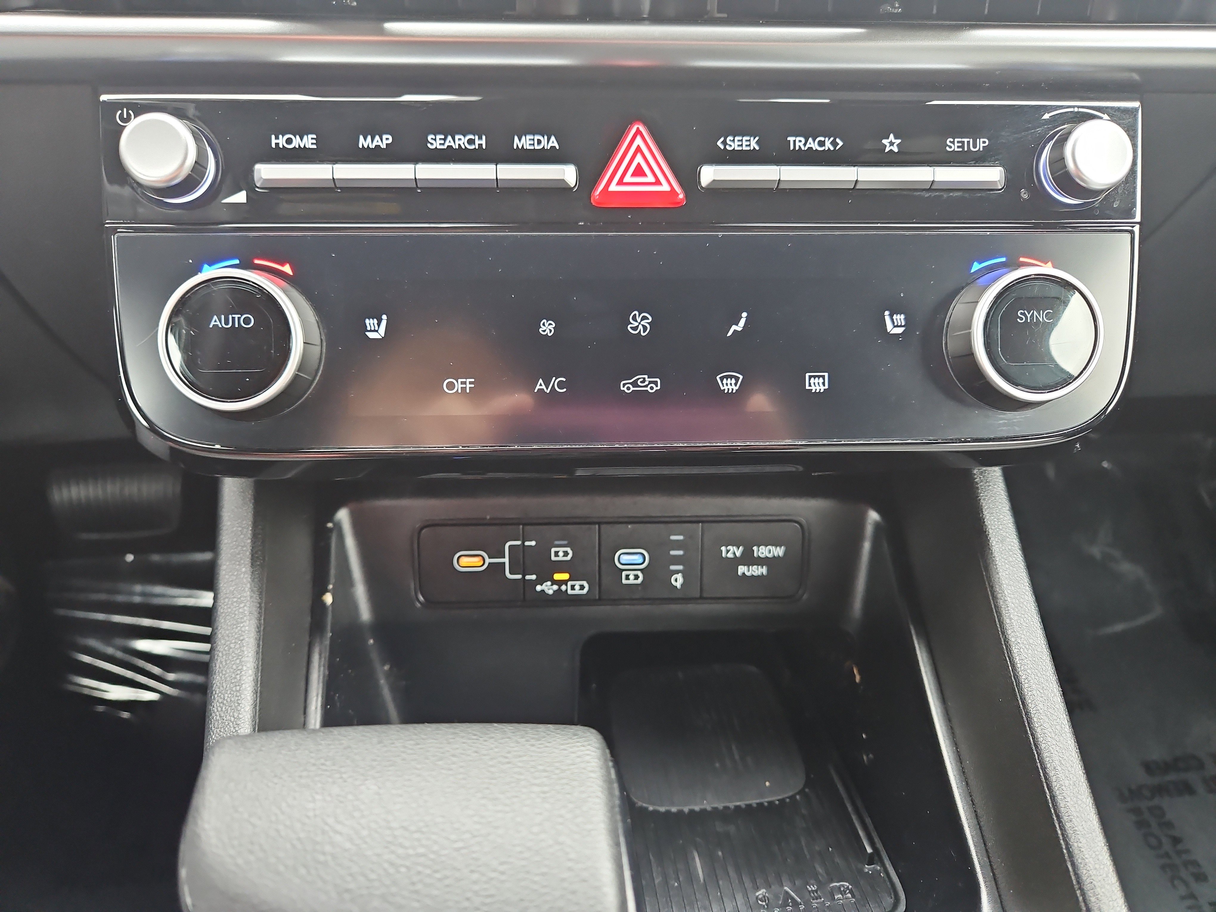 Used 2025 Hyundai Santa Cruz SEL image 14