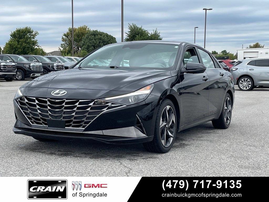 Used 2021 Hyundai Elantra SEL w/ Convenience + Premium Package FWD image 3