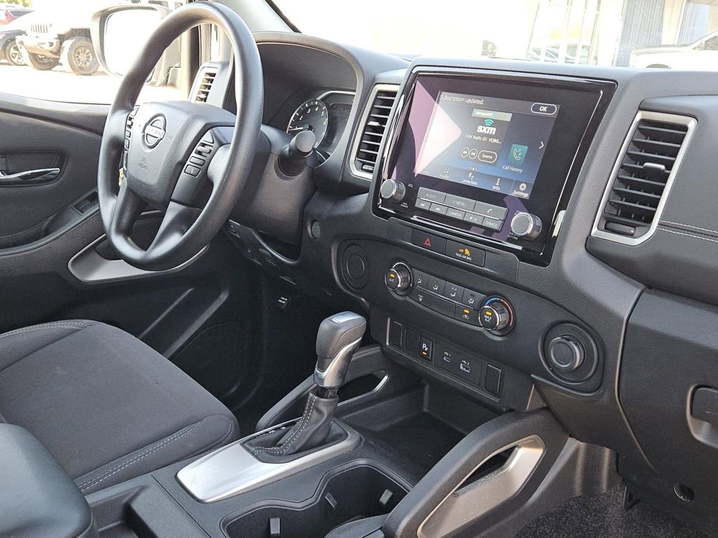 Used 2022 Nissan Frontier SV w/ Technology Package image 29