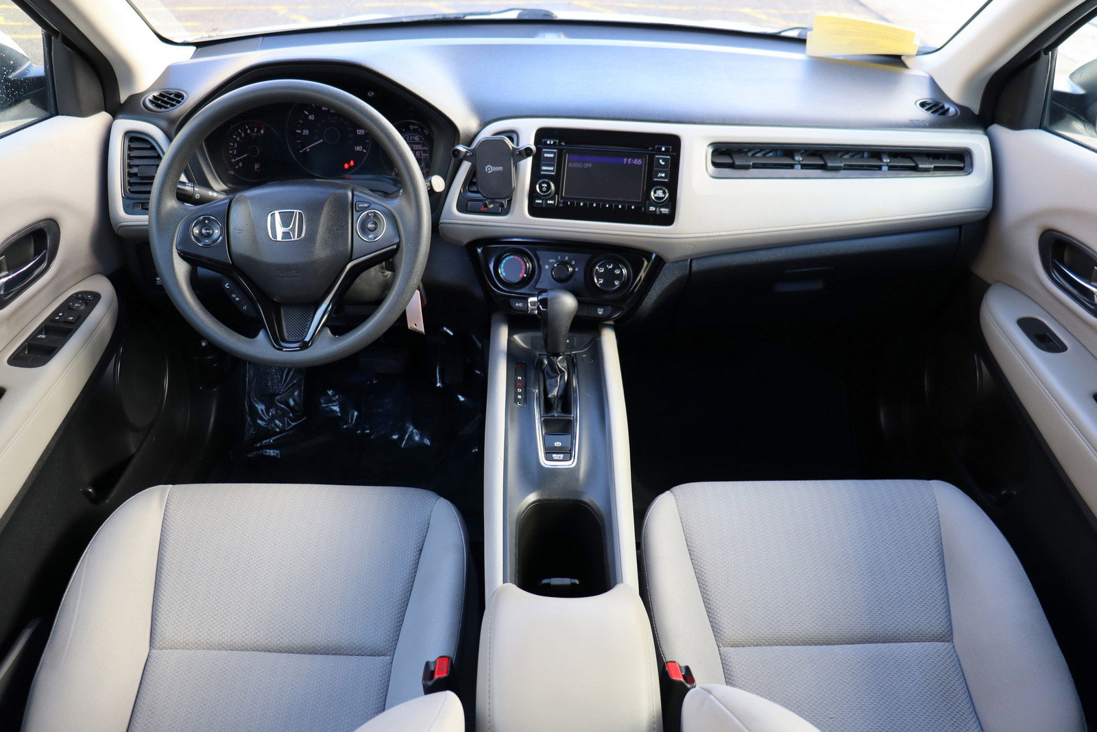 Used 2017 Honda HR-V LX image 9