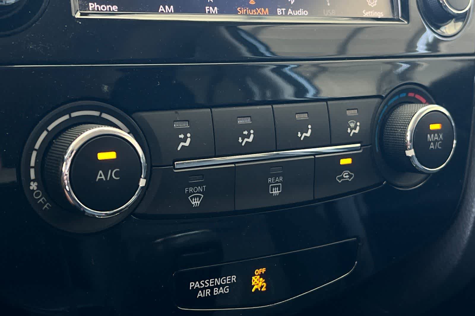 Used 2019 Nissan Rogue S w/ Special Edition Package FWD image 21