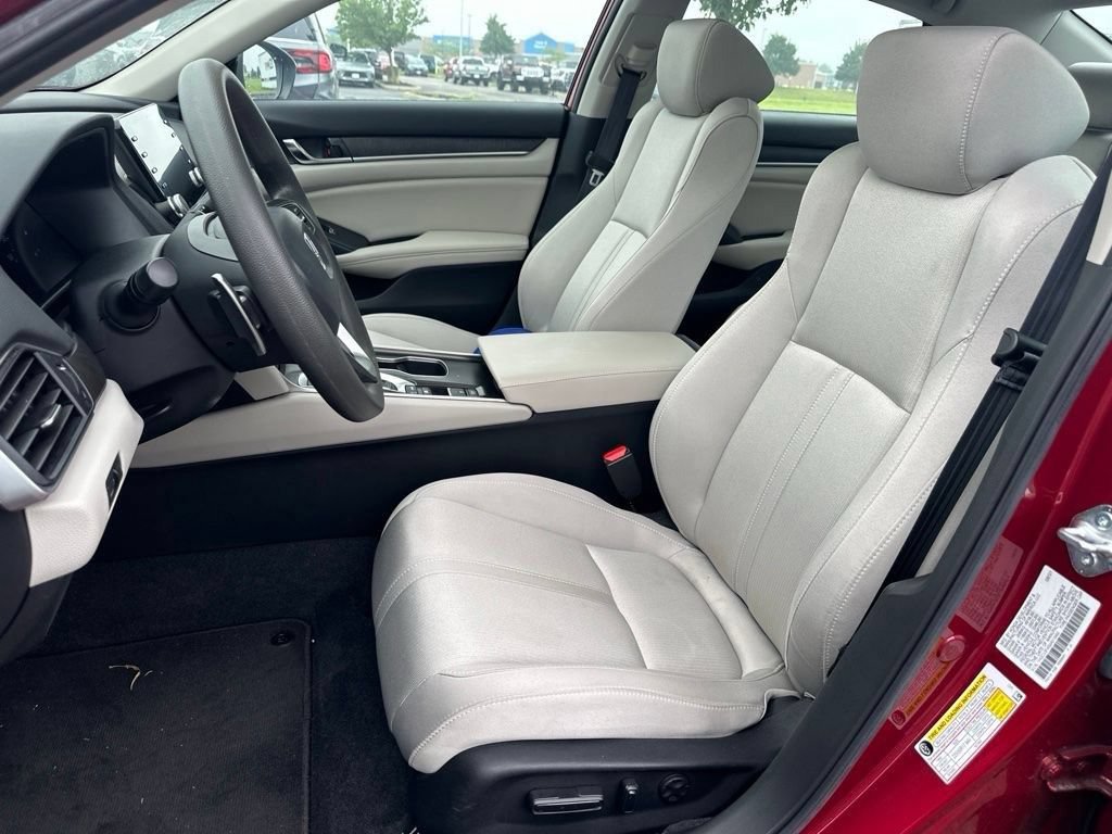 Used 2021 Honda Accord EX image 15