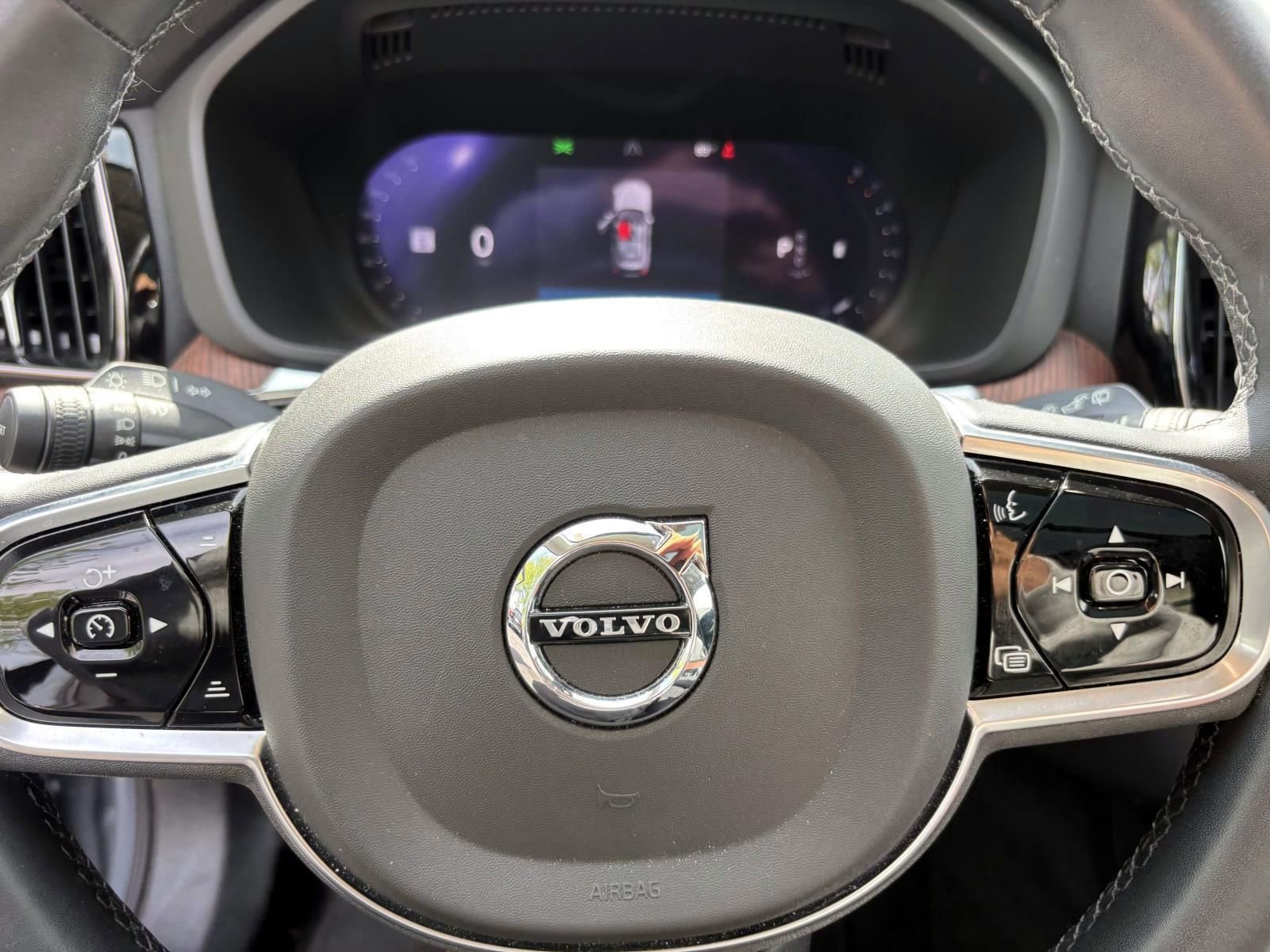Used 2023 Volvo XC60 B5 Plus w/ Climate Package image 16
