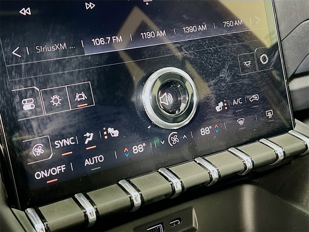 Used 2025 GMC Terrain Elevation w/ Elevation Premium Package image 15