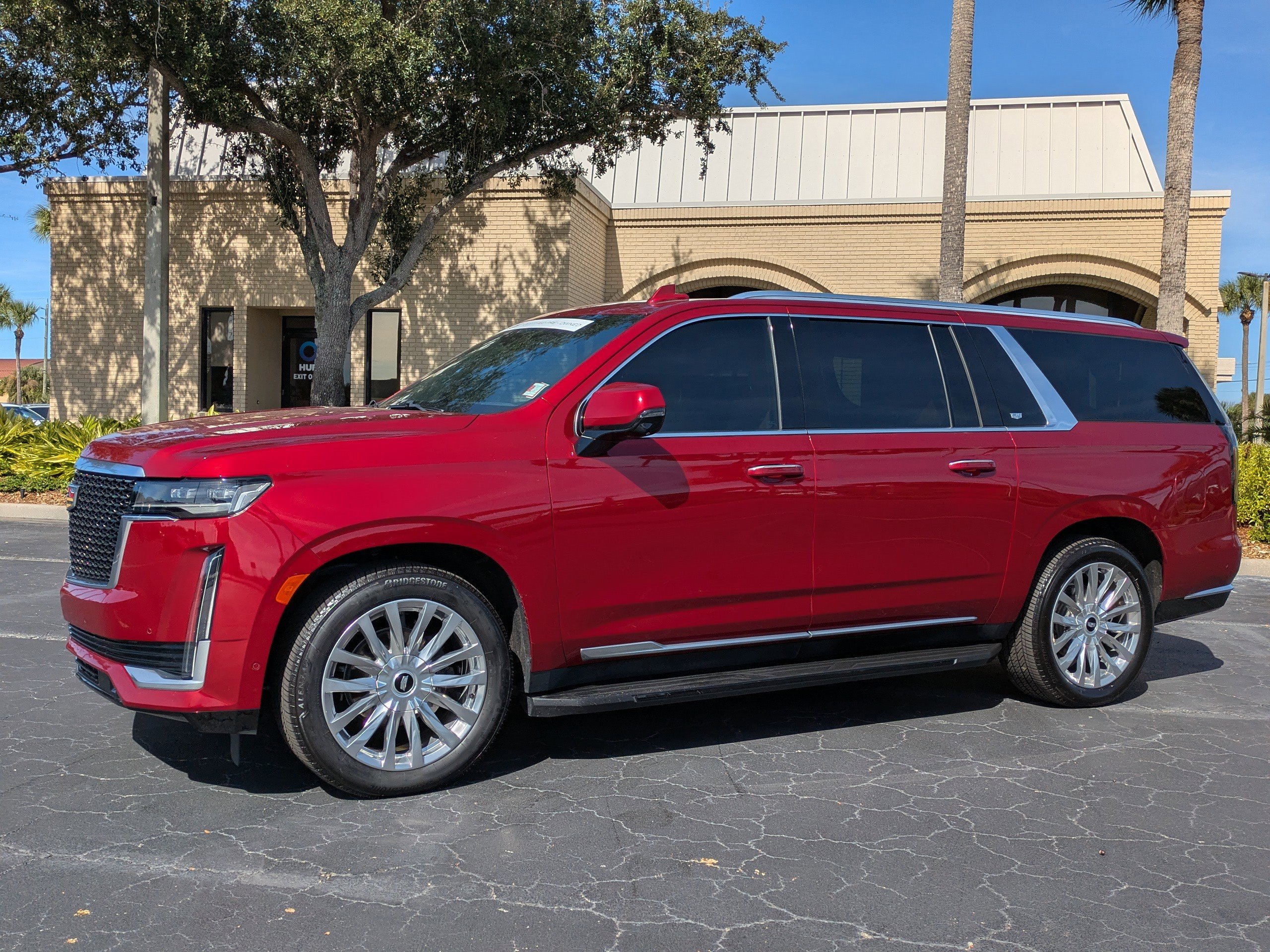 Used 2021 Cadillac Escalade ESV Premium Luxury w/ Driver Assist Tech Package image 2