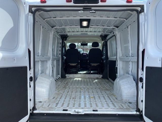 Used 2025 RAM ProMaster 2500 w/ Convenience Group FWD image 5