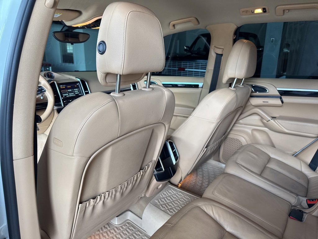 Used 2016 Porsche Cayenne image 7