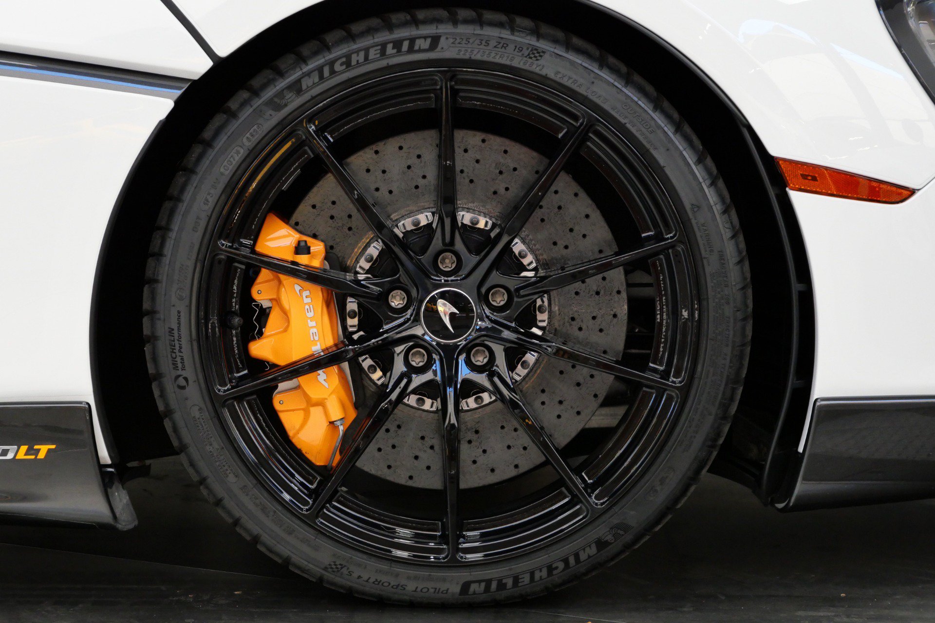 Used 2019 McLaren 600LT RWD image 37