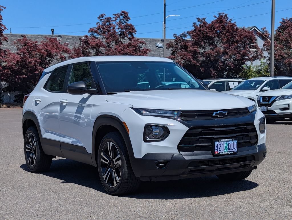 Used 2022 Chevrolet TrailBlazer LS w/ LPO, Blackout Package AWD/4WD image 7