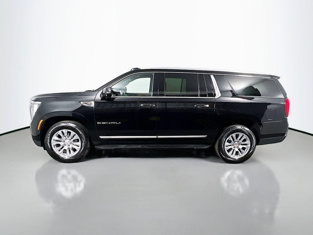Used 2025 GMC Yukon XL Denali AWD/4WD image 8