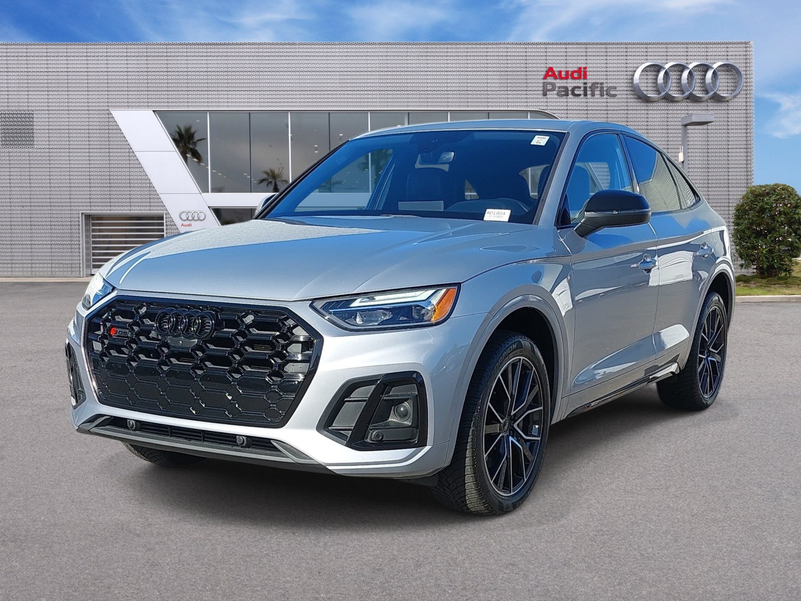 Used 2022 Audi SQ5 Premium Plus w/ Premium Plus Package AWD/4WD image 1