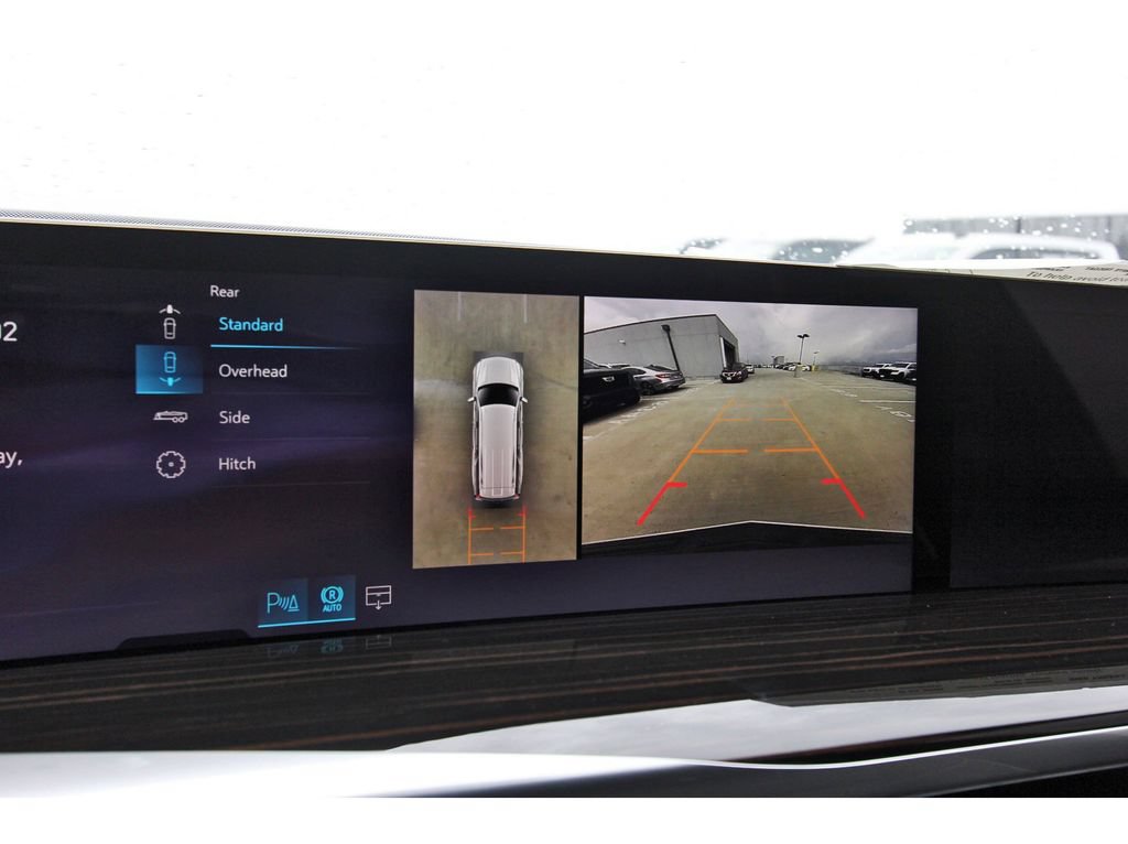 New 2026 Cadillac Escalade ESV Luxury w/ Touring Package AWD/4WD image 18