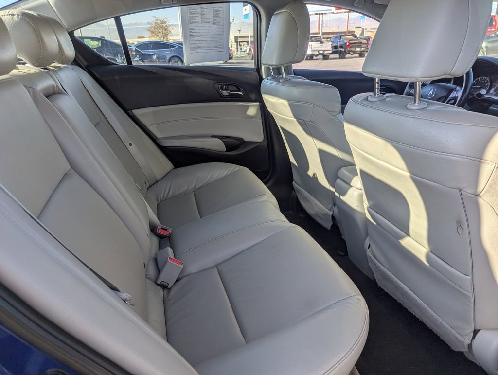 Used 2017 Acura ILX image 32